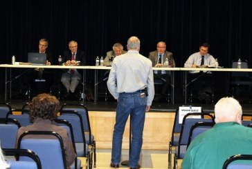 Opponents, proponents speak their minds at Vancouver oil terminal hearing