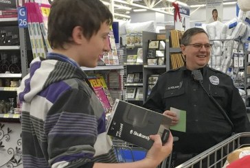 Battle Ground kids shop with a cop over the weekend