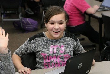 Battle Ground students receive Chromebooks through technology program