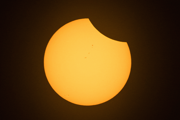 solar-eclipse-IMG_3759-copyright-Mike-Schultz