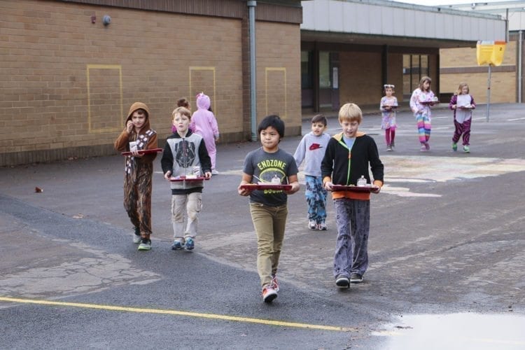 Students at Pleasant Valley Primary school currently must carry lunches from the main building to their classrooms. Photo courtesy Battle Ground School District