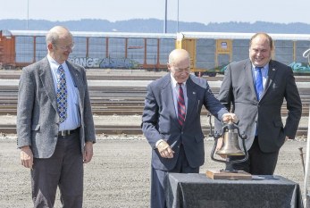 Governor on hand to celebrate grand opening of Port of Vancouver Freight Access Project