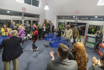 Hundreds line up for new Goodwill Store grand opening