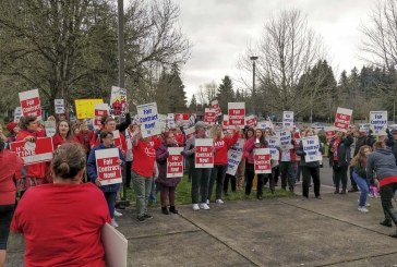 VAESP employees rally outside Vancouver School District office