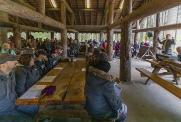 Easter 2019: Area residents rise early for annual worship service in Battle Ground