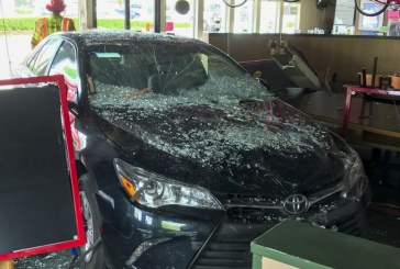 Car plows into Bortolami's Pizzeria in Hazel Dell