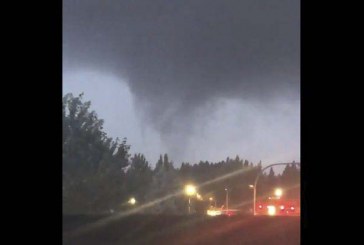 VIDEO: Tornado spotted over Vancouver, warning issued