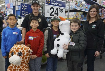 Battle Ground children given the opportunity to shop with a cop