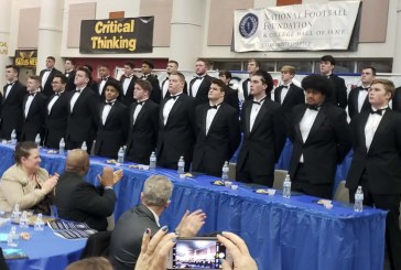 Camas, Washougal players take top scholarships at football banquet