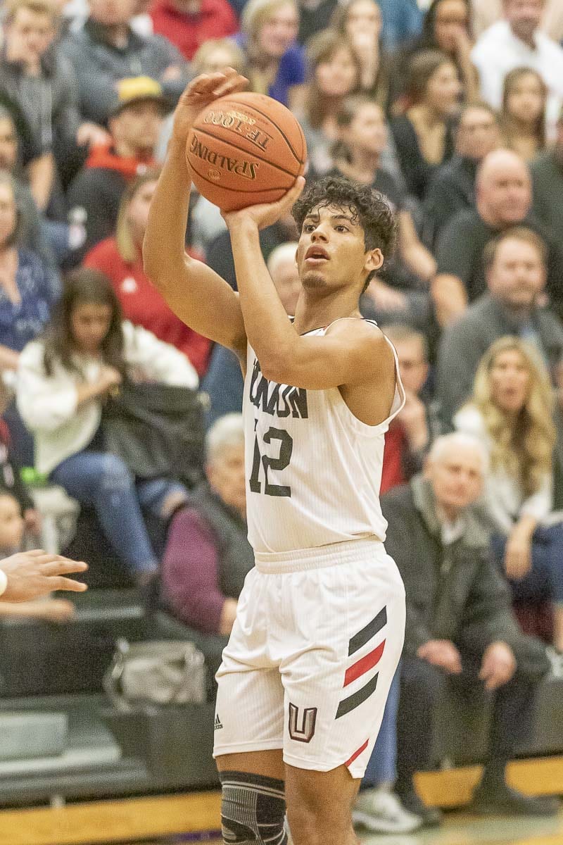 Ariya Briscoe, shown here earlier this season, was instrumental in Union’s quarterfinal win over Olympia on Thursday. Photo by Mike Schultz
