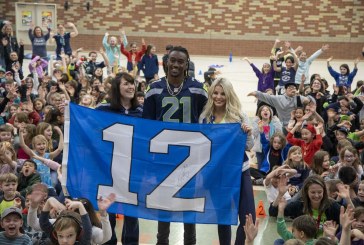 Seattle Seahawks player visits York Elementary School in Vancouver