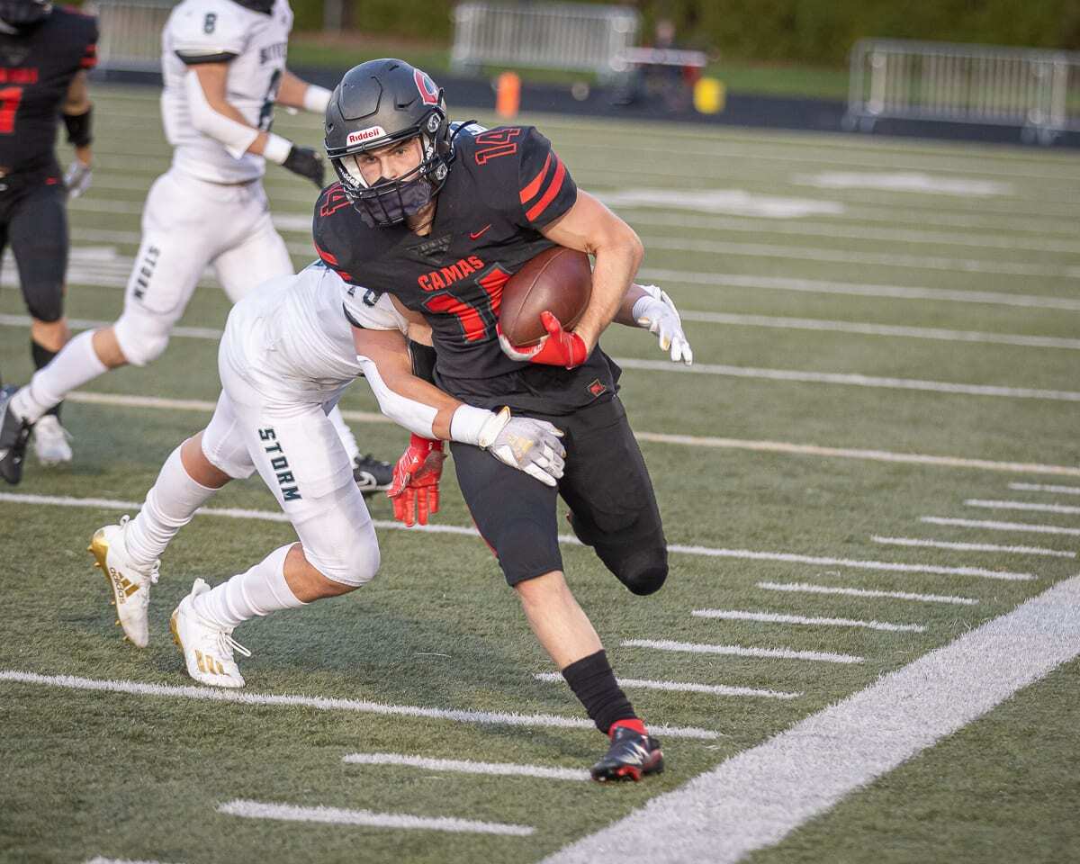 Camas’ Bryce Dewey caught two touchdown passes and set up another touchdown with a long reception in Tuesday’s 38-31 win over Skyview. Photo by Mike Schultz