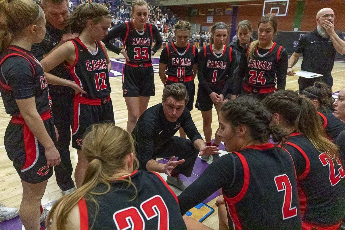 The Camas girls basketball team, shown here last year, is preparing for its 2021 season with a start in April. Girls and boys basketball teams are scheduled to play this week in the Class 4A and 3A Greater St. Helens Leagues. Photo by Mike Schultz