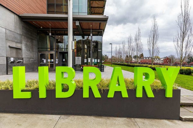 Fort Vancouver Regional Libraries reopened for limited inbranch