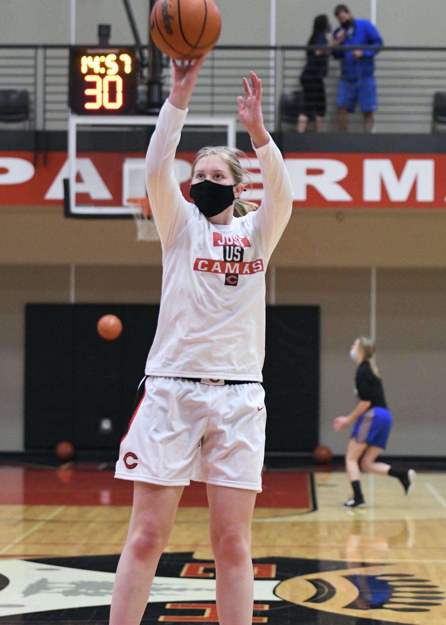 Faith Bergstrom dominated the paint for the Papermakers in Friday’s win over Union. She scored 24 points. Photo courtesy Kris Cavin