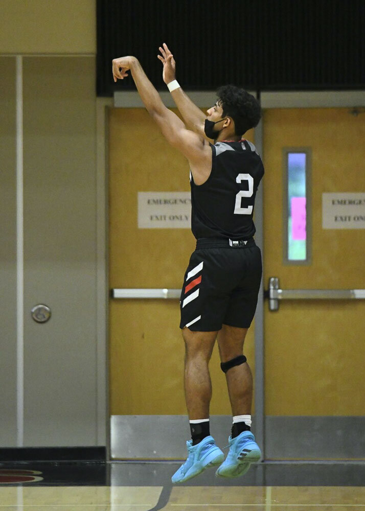 Ariya Briscoe can shoot the rock for the Union Titans, but he also is the guy who leads to easier buckets for his teammates. Briscoe has a 4:1 assist to turnover ratio. Photo courtesy Kris Cavin