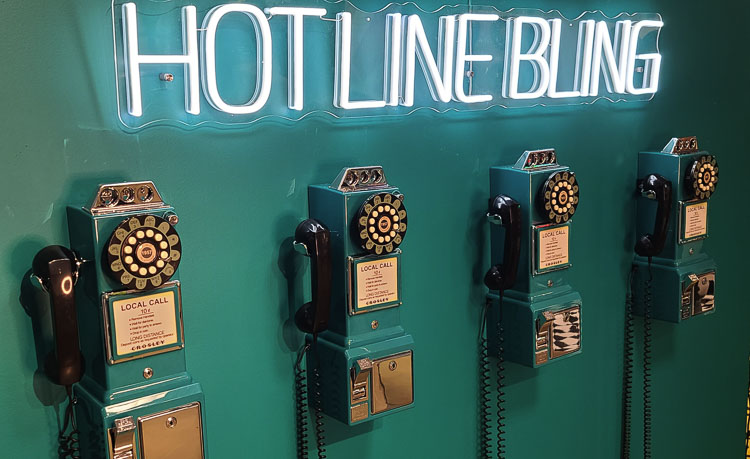 Bright lights with old-school phones. One of dozens of sets at Stuntin’ Selfie Studio in the Vancouver Mall. Photo by Paul Valencia