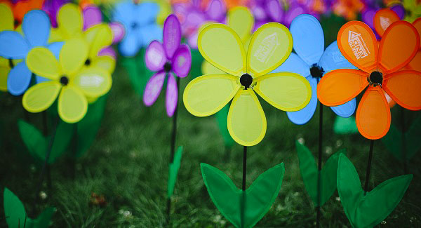 Southwest Washington residents are invited to Esther Short Park in downtown Vancouver on Sunday to take a Walk to End Alzheimer’s.