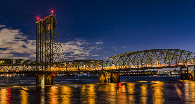 Should Washington lawmakers threaten to pull out of the I-5 Bridge replacement discussion if Oregon doesn't drop its tolling plans?