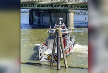 Man rescued from Columbia River by Vancouver Fire Boat