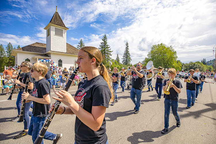 Members of the Amboy Middle School band participated in Saturday’s Territorial Days Parade. Photo by Mike Schultz