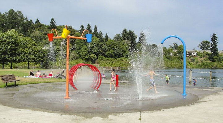 Klineline Pond at Salmon Creek Regional Park will be closed to the public Wednesday (Aug. 24) for maintenance crews to safely remove a damaged picnic shelter and repair the splash pad water-play feature.