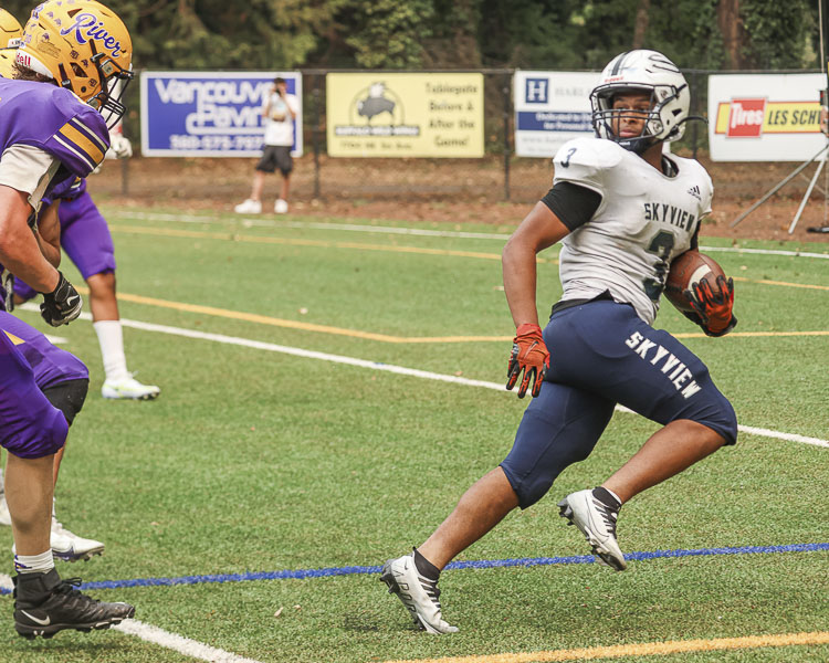 Don’t look now, but Skyview is 2-1 and hoping to go to 3-1 with a game against Kamiak on Friday. The Storm kick off at 5 p.m. at Kiggins Bowl. Later at Kiggins, Fort Vancouver will be looking for its second win of the season when the Trappers take on St. Helens of Oregon. Photo by Mike Schultz