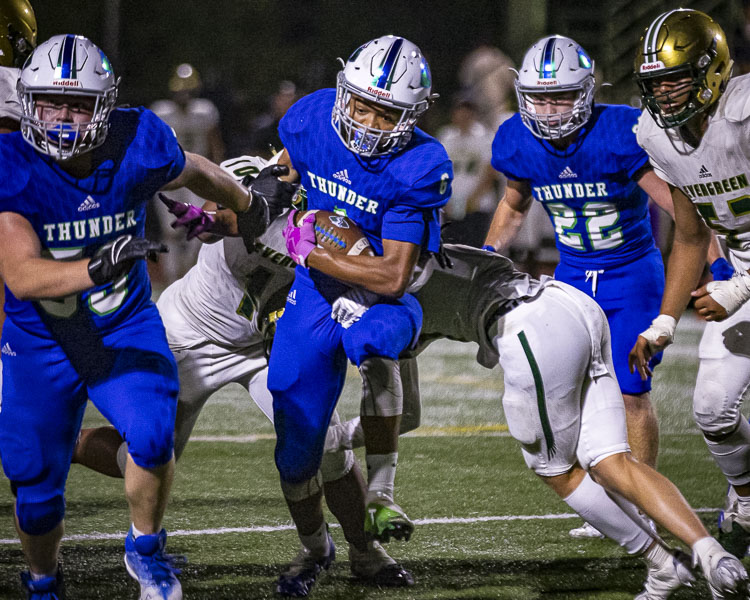 Kedyn Bolds had a touchdown run for the Mountain View Thunder. Photo by Mike Schultz