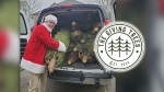 Чад Баркер из Портленда основал The Giving Trees в надежде предложить нескольким семьям возможность завести собственную рождественскую елку. В первый год их стало более 100, а в этом году ожидается, что более 2000 нуждающихся семей получат елку благодаря любезности организации. Фото предоставлено Чадом Баркером