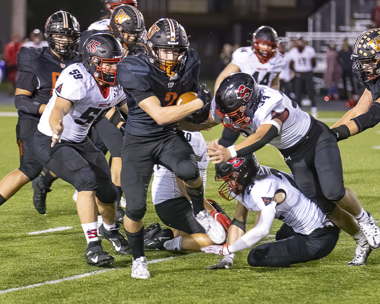 Washougal running back Liam Atkin breaks free Saturday against Shelton. Photo by Mike Schultz