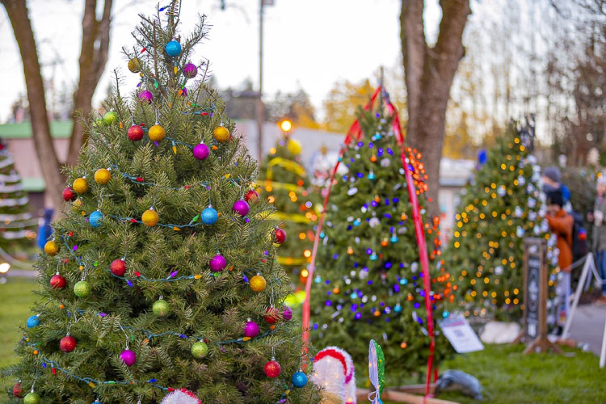 Ridgefield celebrates start of holiday season