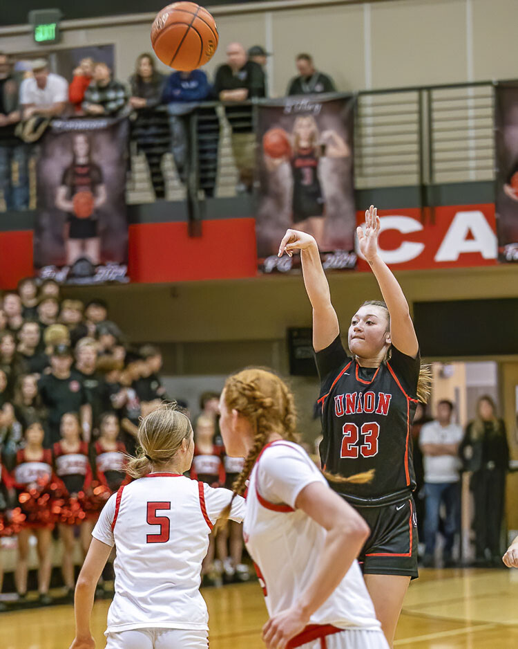 Brooklynn Haywood, a freshman from Union, scored 22 of her 27 points in the second half on Tuesday. Camas would win the game, but Union showed it could hang with the best team in the state. Photo by Mike Schultz