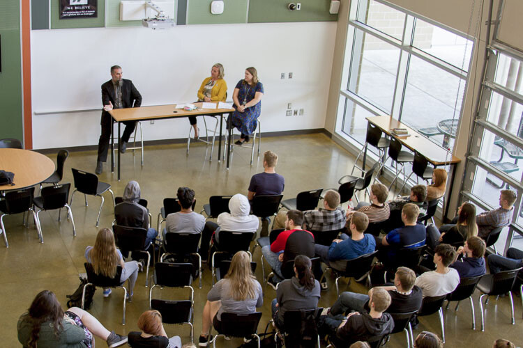 Shari Conditt invites guest speakers including lawyers, politicians, and other professionals to address students in her Government classes. Photo courtesy Woodland School District