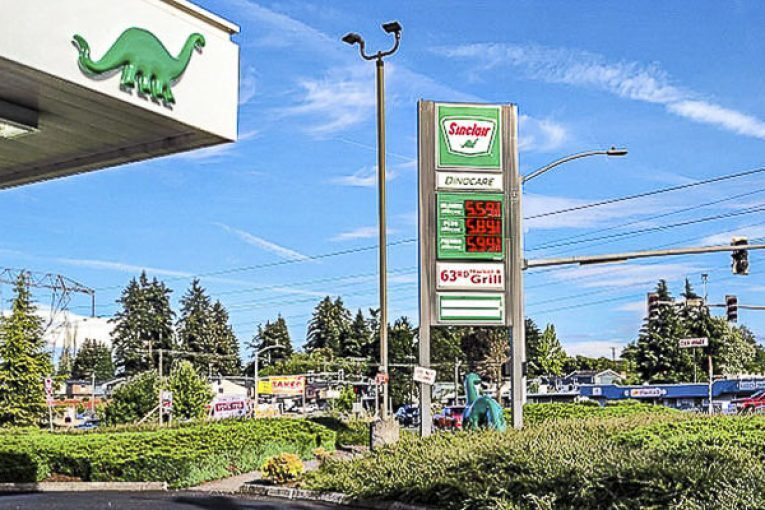 Despite two-week drop, Washington fuel still nation's most expensive
