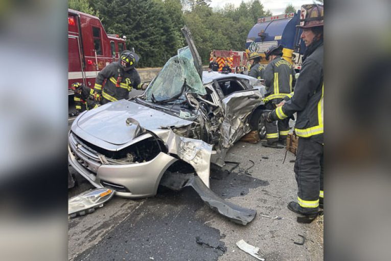 Four-vehicle crash temporarily closes westbound NE Padden Parkway