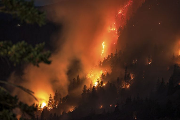 Tunnel 5 Fire in Columbia River Gorge burns more than 550 acres