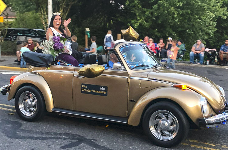 Kayla Sousa, Miss Greater Vancouver, waves to the crowd. Photo by Andi Schwartz