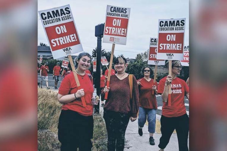 Camas teachers’ strike continues