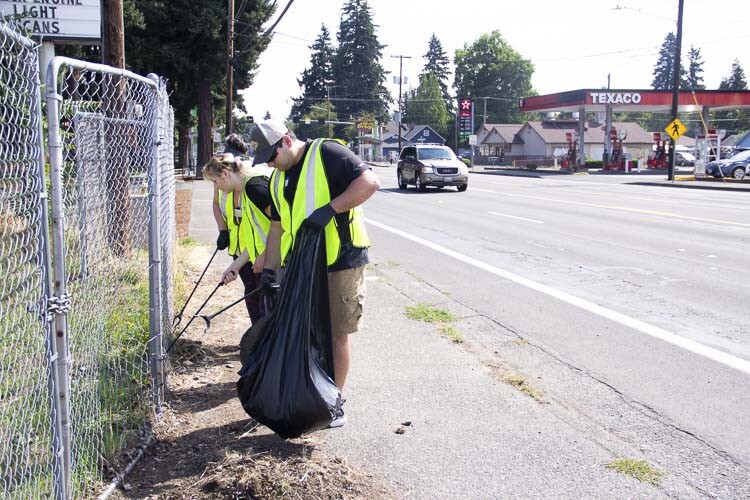 River City Church members go on service missions once a month in their neighborhood. This past Sunday was a clean-up day. Photo courtesy Clarissa Sidhom