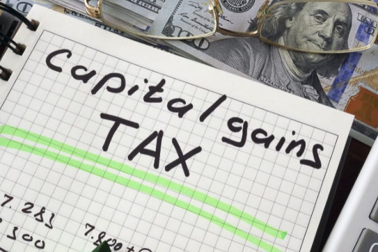 Opinion: Bezos isn’t the first and won’t be the last wealthy American fleeing his tax-hungry state
