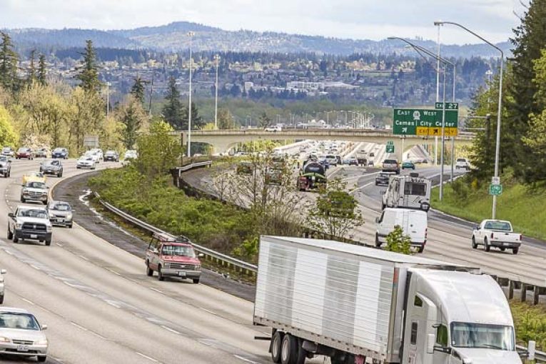 Proposal to prevent federal funding for tolling in Oregon included in key transportation package