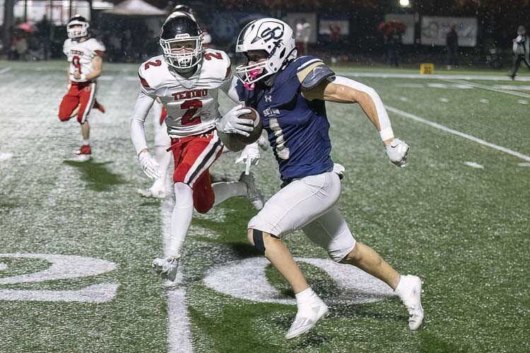 Joe Callerame, shown here in a Week 10 playoff game, scored the game-winning touchdown for Seton Catholic in the state quarterfials Saturday. Seton Catholic beat Cashmere 42-35 in Wenatchee. Photo by Mike Schultz