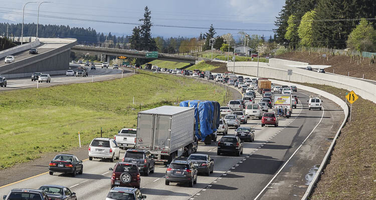 On Sunday, WSDOT’s bridge maintenance crew will close all northbound lanes of I-205 at milepost 30.5, between the SR 500 and Northeast Fourth Plain Boulevard overpasses, to remove an overhead sign structure