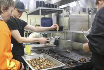Shoug Shack serves up fresh meals, hands-on learning at Washougal High School