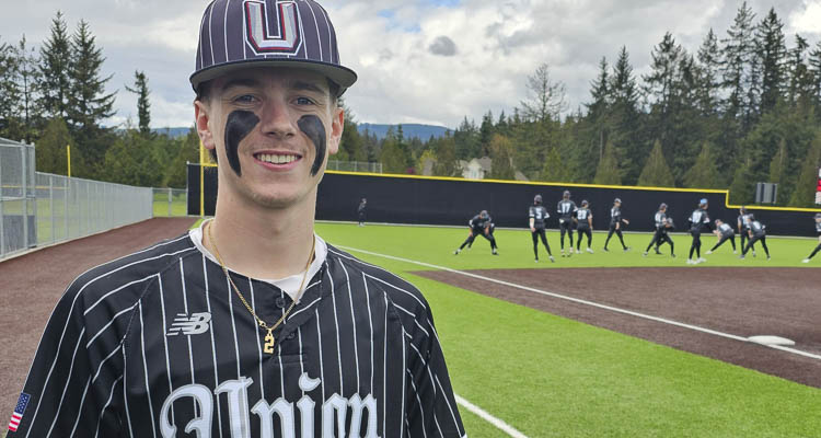 A multi-sport athlete for the Union Titans, senior Mitch Ratigan is back on the baseball field five months after reconstructive knee surgery, celebrating the fact that he and his parents opted for a procedure that allowed for a fast recovery.
