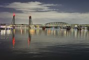 Bistate bridge bill authorizes Washington state to issue bonds to finance project