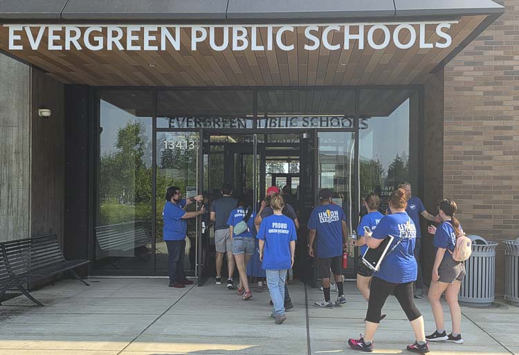 The PSE Large Group classified union strike against Evergreen Public Schools is continuing. The district announced there would be no school, Wednesday, Sept. 3. Photo by Paul Valencia