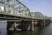 Opinion: I-5 Bridge replacement falling further behind