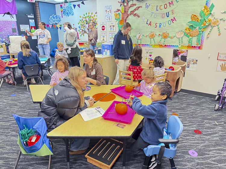 Ridgefield High School students in Anne Simms’ Child Development One engage with preschoolers during a recent visit to Ridgefield’s Early Learning Center. Photo courtesy Ridgefield School District