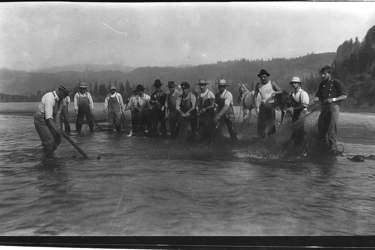 1911 - Fishing on Columbia River. Photo courtesy Camas-Washougal Historical Society